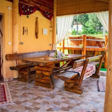ホテル Cabana Ancuta ブルトプ エクステリア 写真