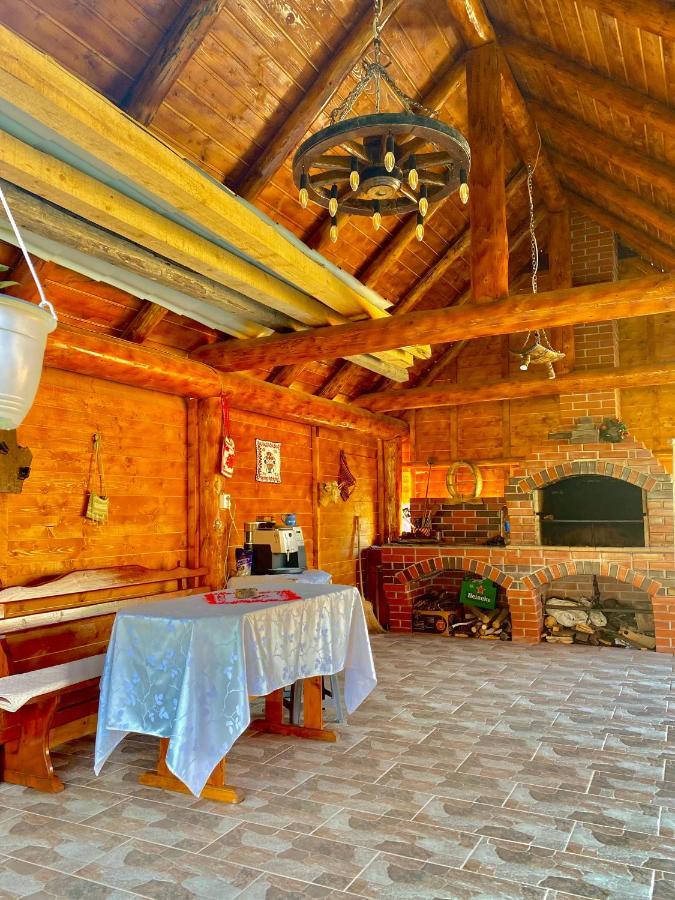 ホテル Cabana Ancuta ブルトプ エクステリア 写真